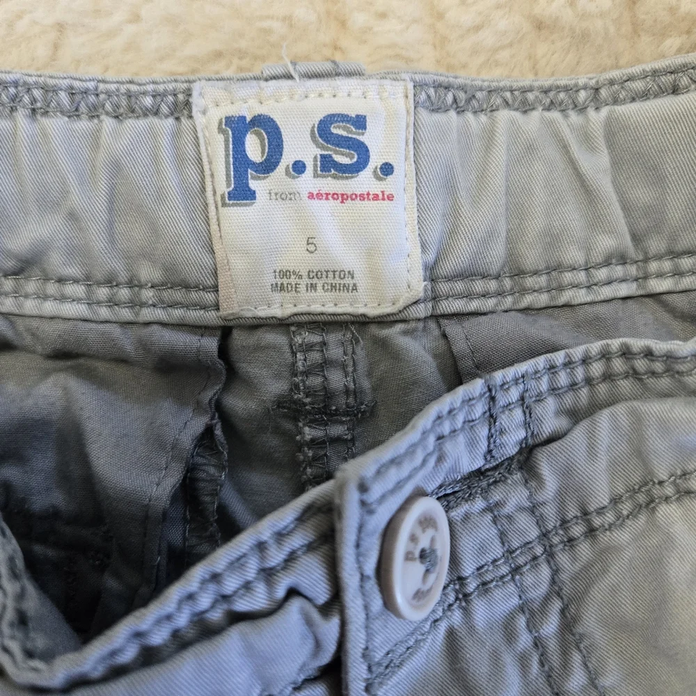 Aeropostale Kids 5 Gray Shorts